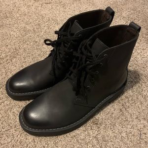 Clark’s Bushacre Top black leather boots